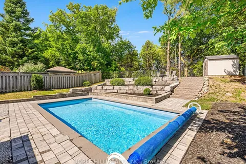 187 Hickman Street, ON L7E 2P5