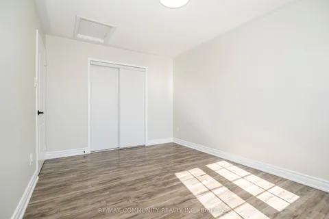 10 Tanasi Road, ON L6X 0K4