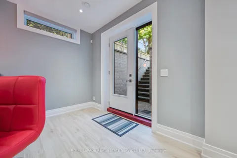 14 Westglen Crescent, ON M9B 4R1