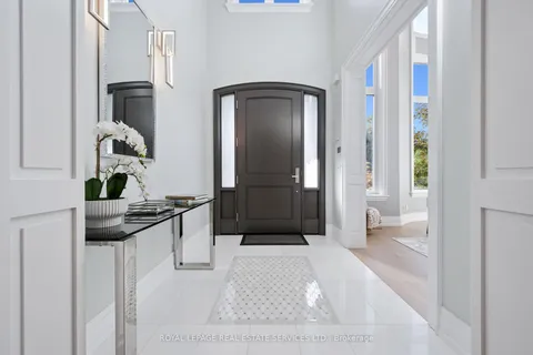 14 Westglen Crescent, ON M9B 4R1