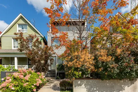 3212 Dundas Street, ON M6P 2A3