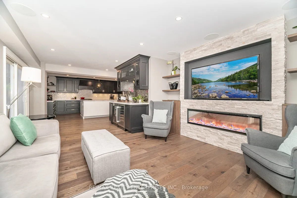 1166 Priory Court, ON L6M 1B6