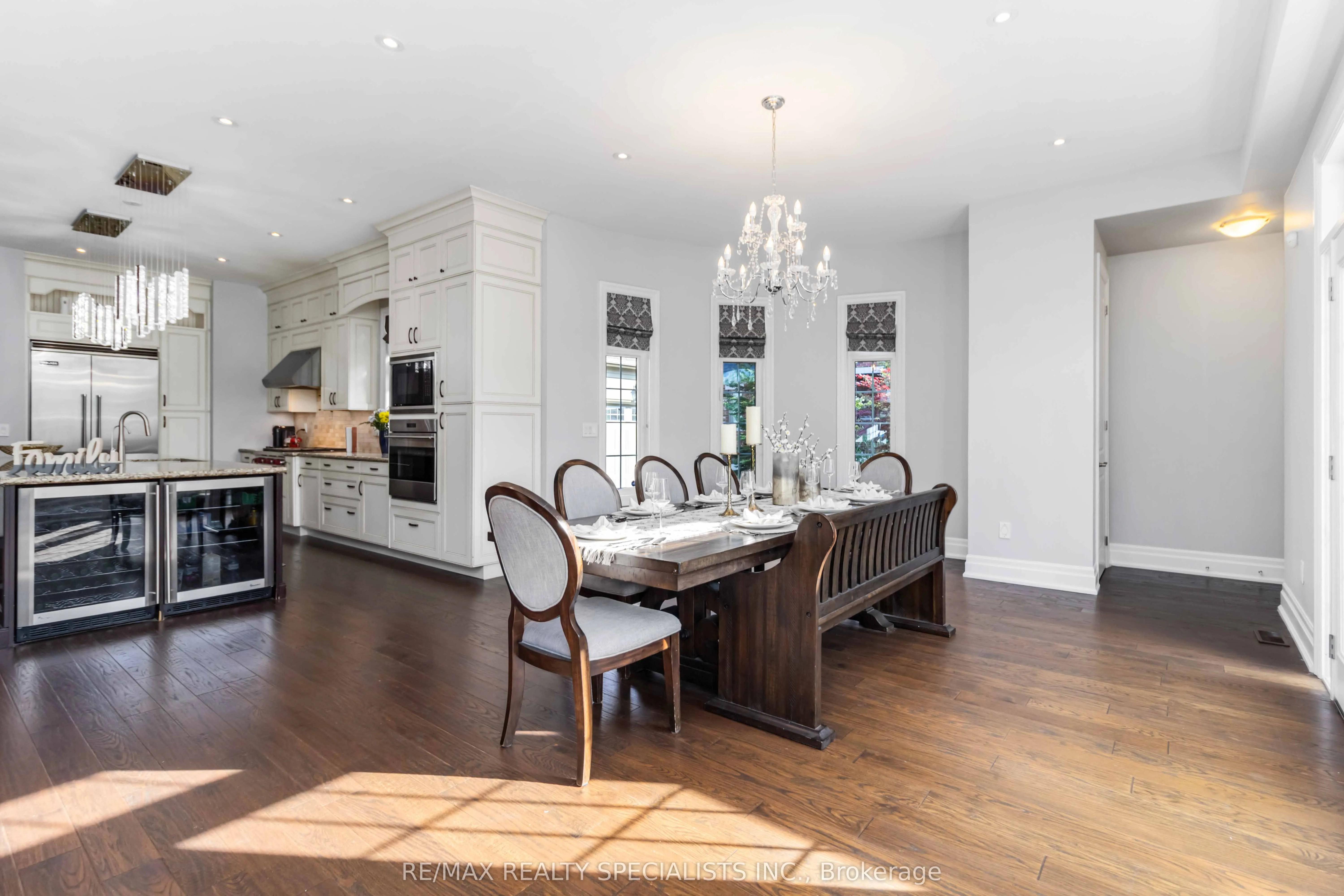 6 Holdroyd Court, ON L7G 0E8