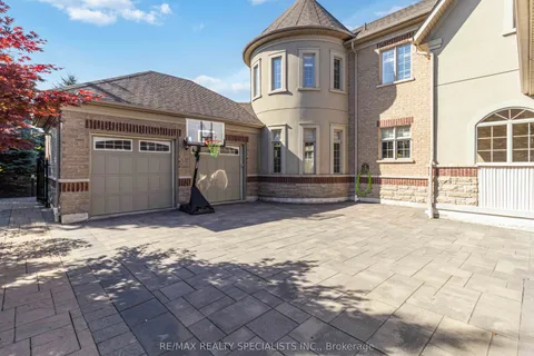 6 Holdroyd Court, ON L7G 0E8