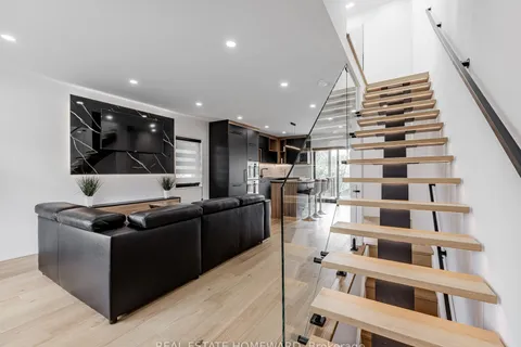 10 Juliana Court, ON M6S 2R2