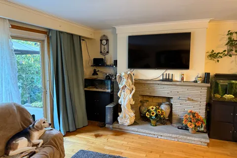 258 La Rose Avenue, ON M9P 1B7