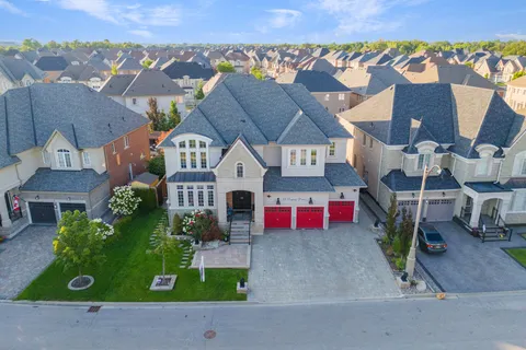 15 Degrey Drive, ON L6P 3T6