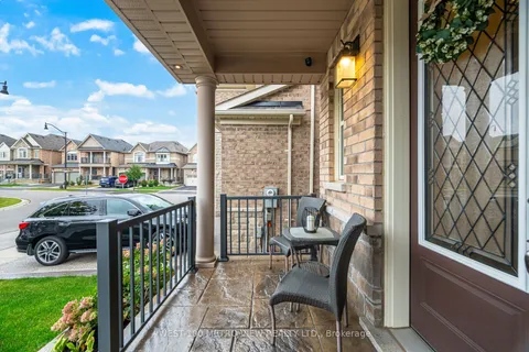 4 Ivor Crescent, ON L7A 4L5