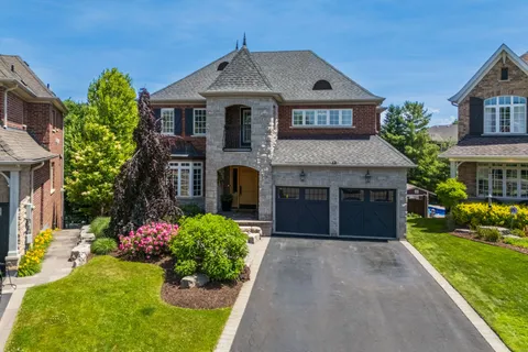 25 View Point Circle, ON L7G 6P2