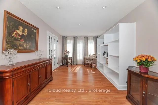 33 Corkett Drive, ON L6X 3G1