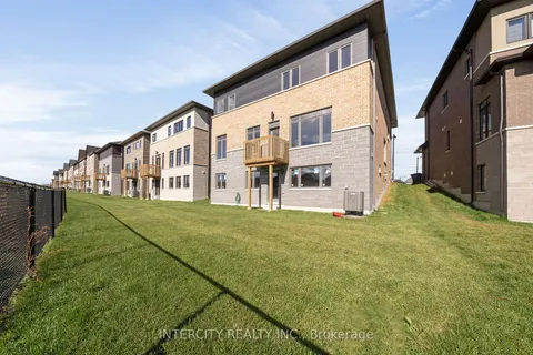 16 Keyworth Crescent, ON L6R 4G3