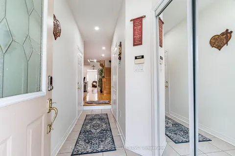 6672 Opera Glass Crescent, ON L5W 1R8