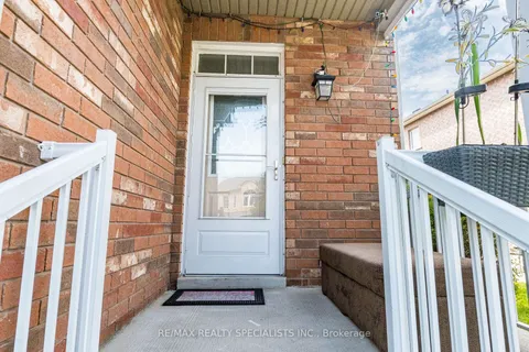 6672 Opera Glass Crescent, ON L5W 1R8