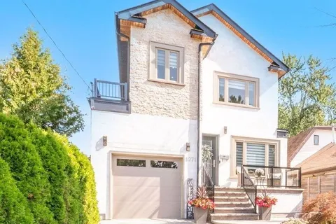 1071 Westmount Avenue, ON L5E 1X5