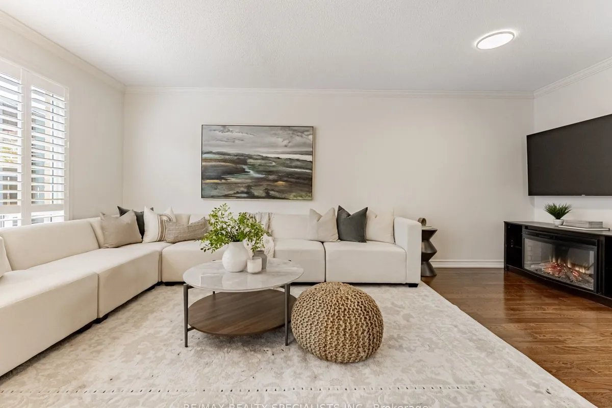 2418 Baintree Crescent, ON L6M 4W9