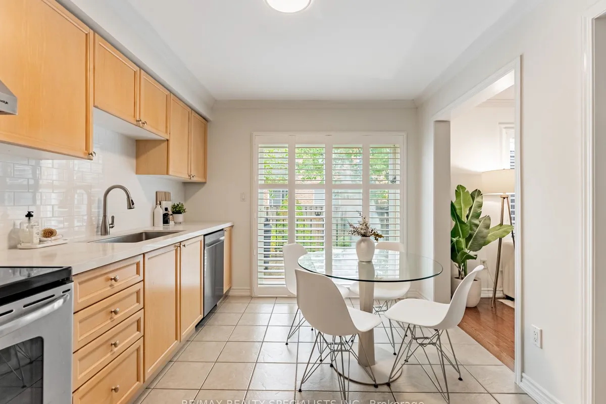 2418 Baintree Crescent, ON L6M 4W9