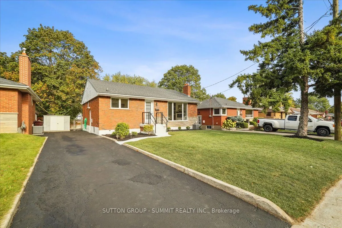 1391 Mountain Grove Avenue, ON L7P 2H1