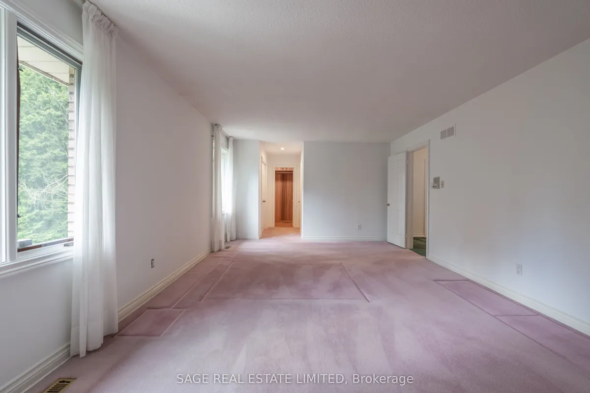 172 Burnhamthorpe Road, ON M9A 1H6