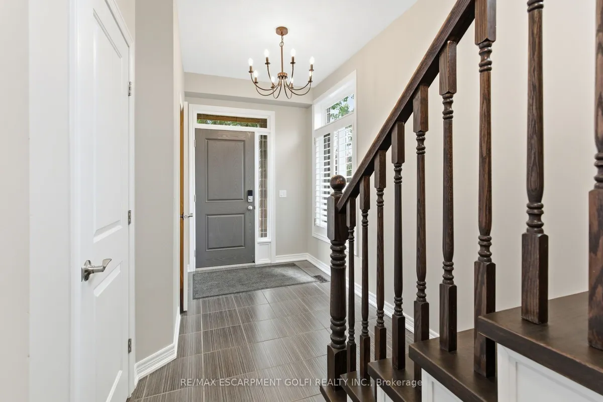 5056 New Street, ON L7L 0H4