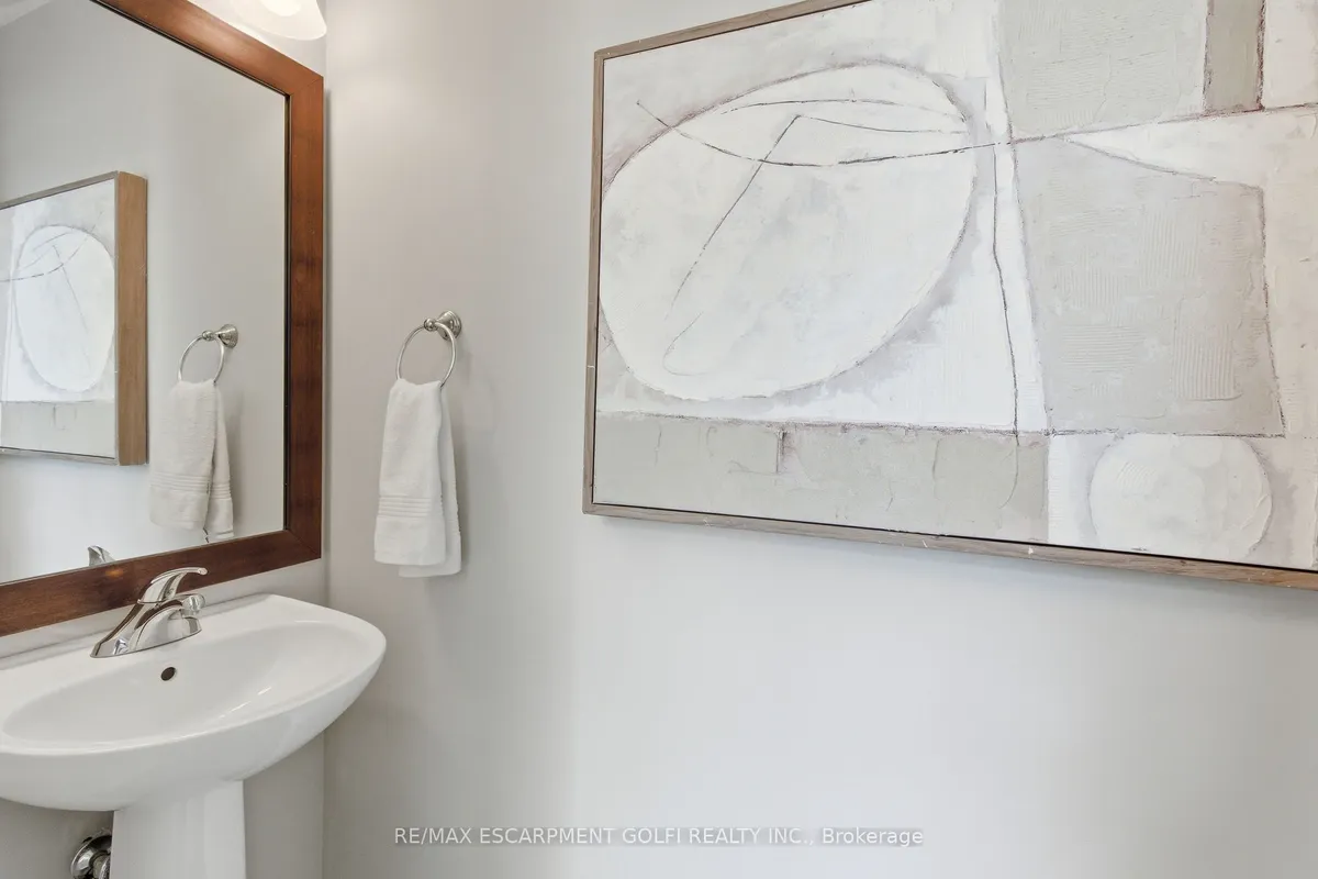 5056 New Street, ON L7L 0H4