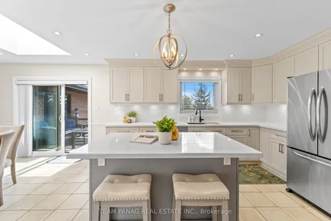 6 Leone Lane, ON L6P 0K9