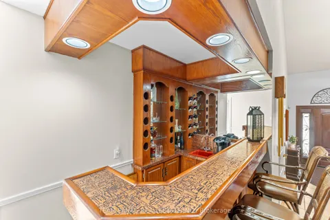 6 Leone Lane, ON L6P 0K9