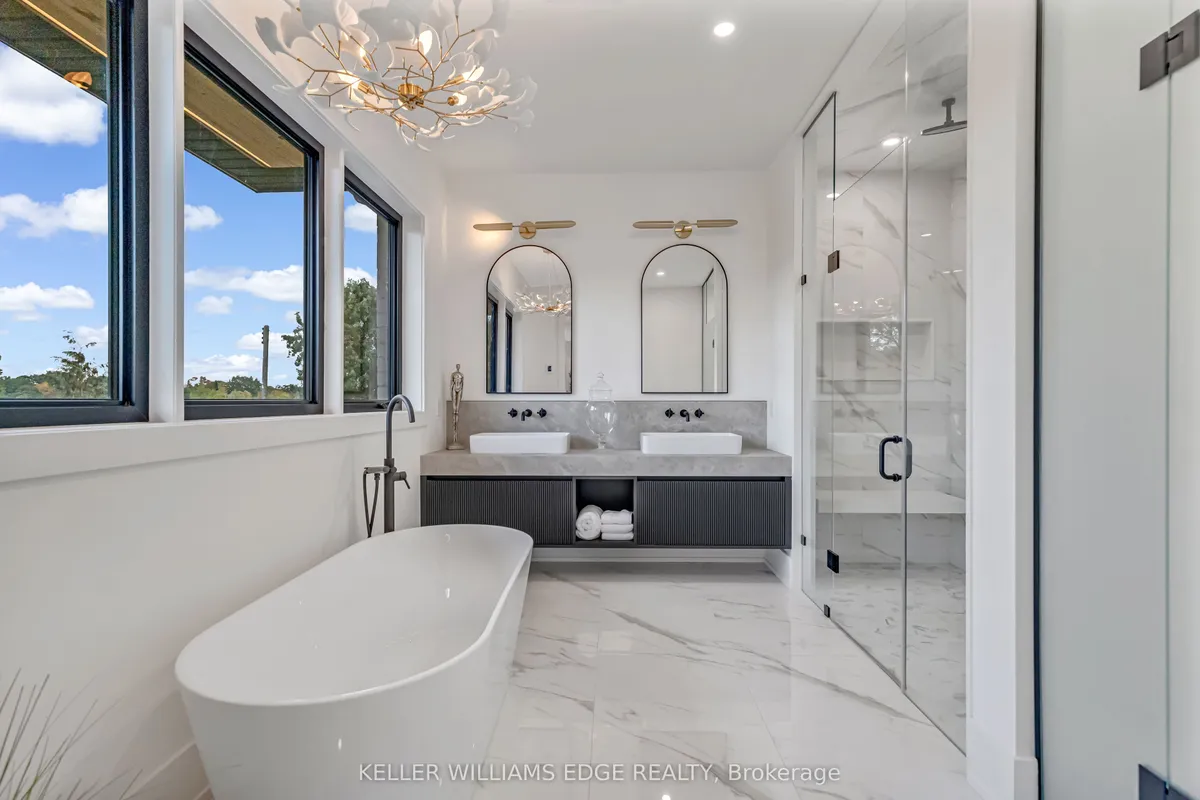 144 Mansfield Drive, ON L6H 1K4