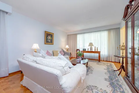 64 Malcolm Crescent, ON L6S 3C8