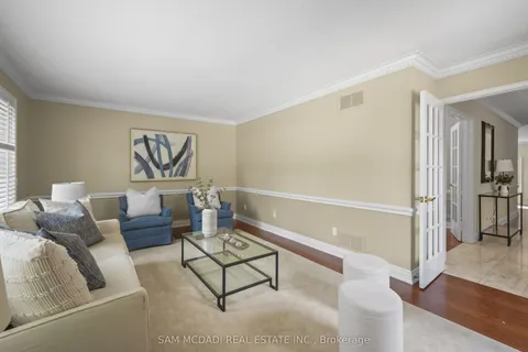 7 Oldham Crescent, ON L6Z 1W2