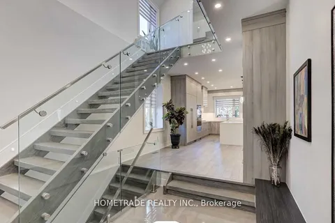 53 Culnan Avenue, ON M8Z 5B1