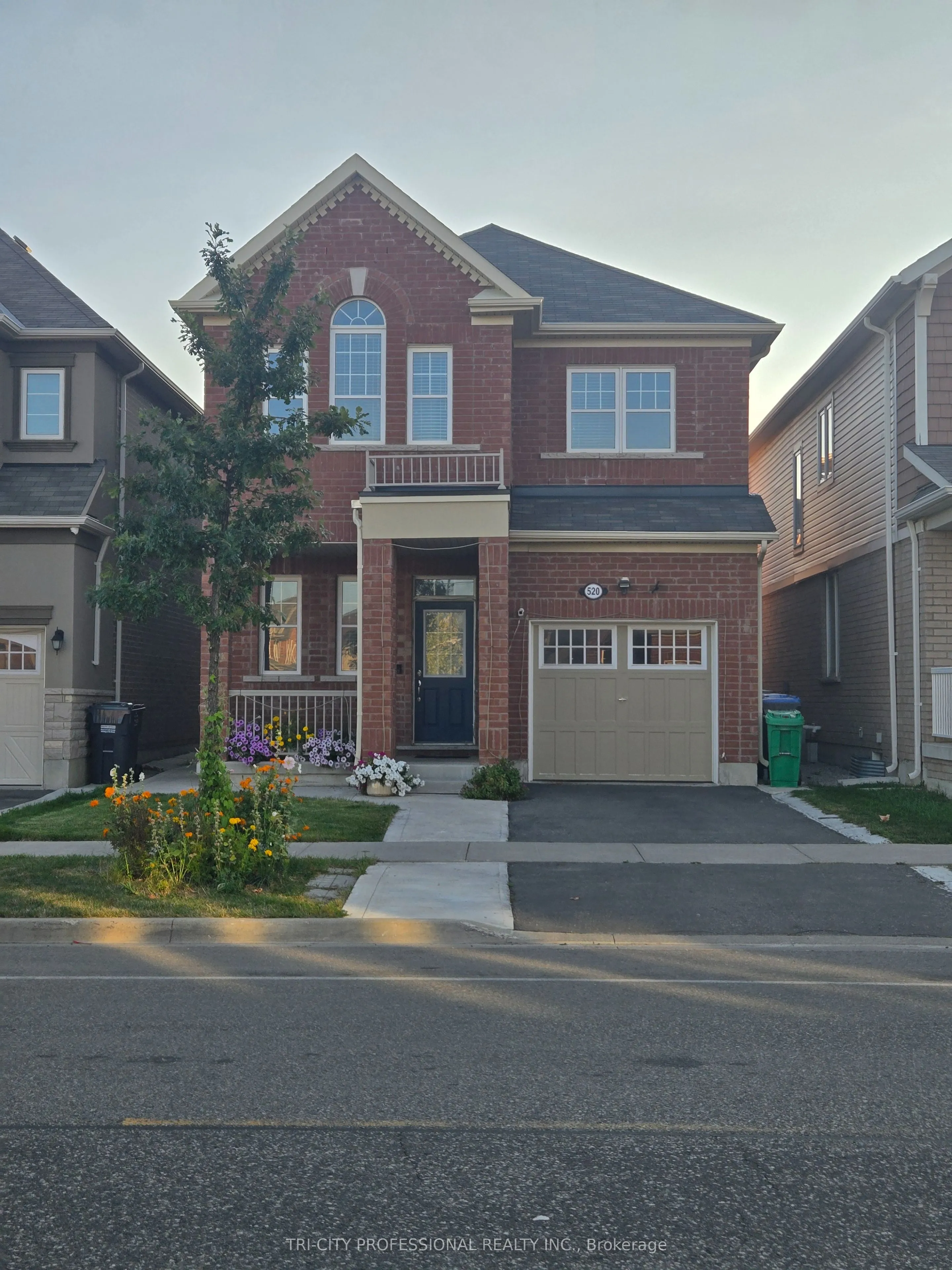 520 Edenbrook Hill Drive, ON L7A 4T7