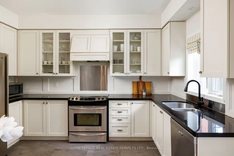 2202 Brookhaven Crescent, ON L6M 5B8