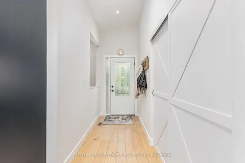 1037 Leilani Drive, ON L4Y 2C8