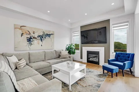 21 Clover Bend Terrace, ON L7E 4M6