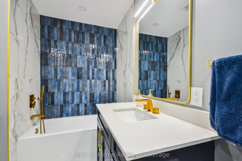 5080 FAIRVIEW Street, ON L7L 7E9