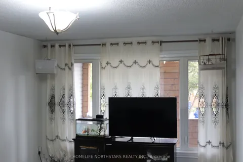 20 Demaris Avenue, ON M3N 1M1