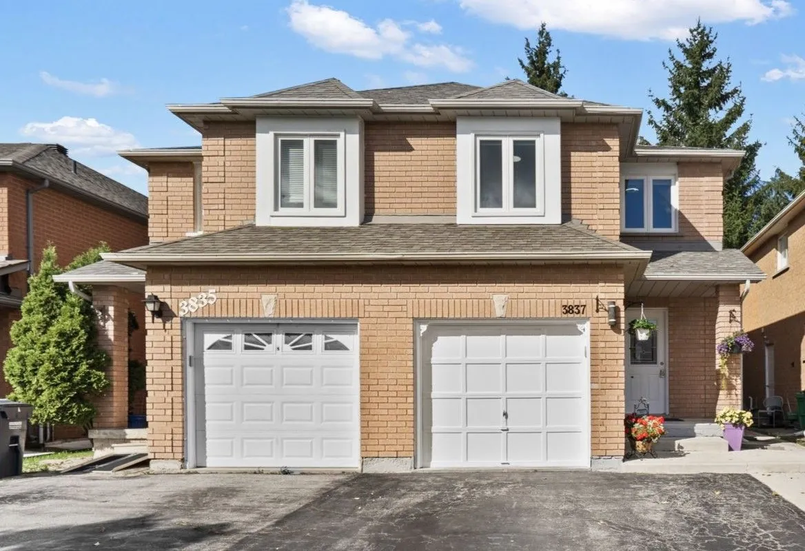 3837 Densbury Drive, ON L5N 6Z3