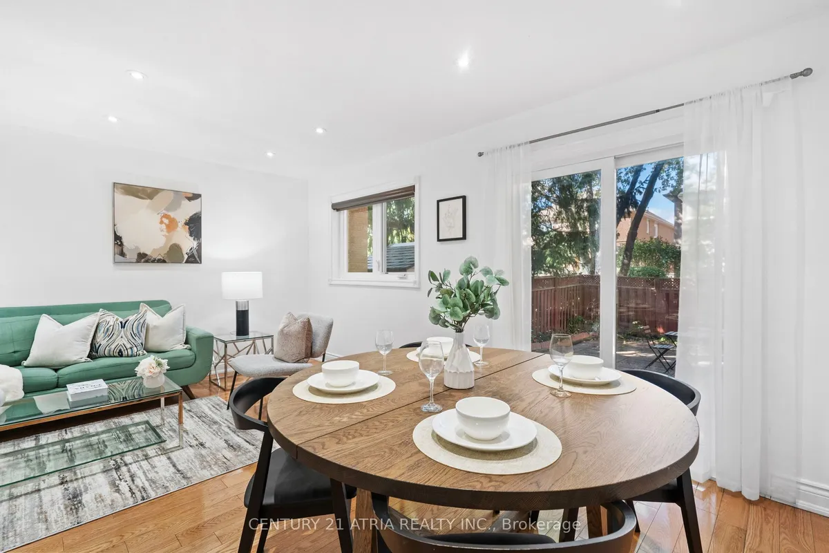 3837 Densbury Drive, ON L5N 6Z3