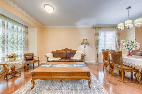 2207 Kwinter Road, ON L6M 0G1