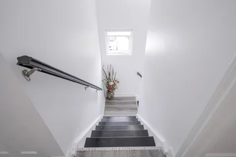 13 Dorset Drive, ON L6T 2Y1