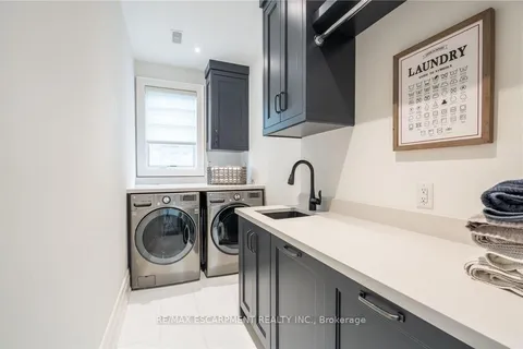 385 Pine Cove Road, ON L7N 1W4