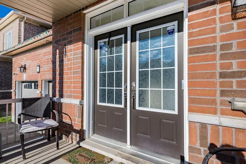 5 Fryent Street, ON L7A 4N3