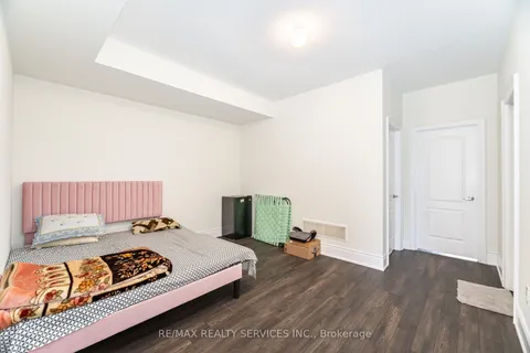 38 Foxsparrow Road, ON L6V 3P5