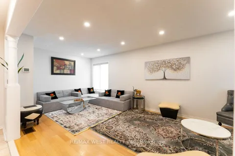 3143 Clayhill Road, ON L5B 4J3