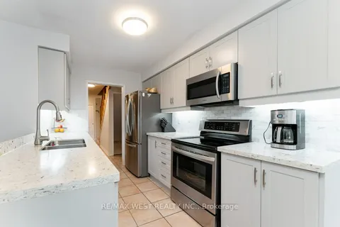 3143 Clayhill Road, ON L5B 4J3