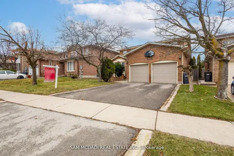 2093 The Chase, ON L5M 3B8