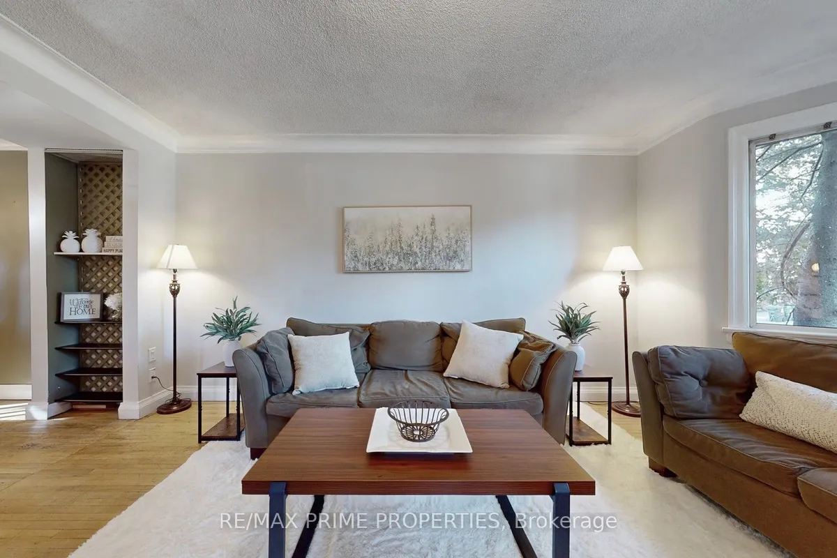 664 Durie Street, ON M6S 3H3