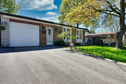 3602 Dunrankin Drive, ON L4T 1V9