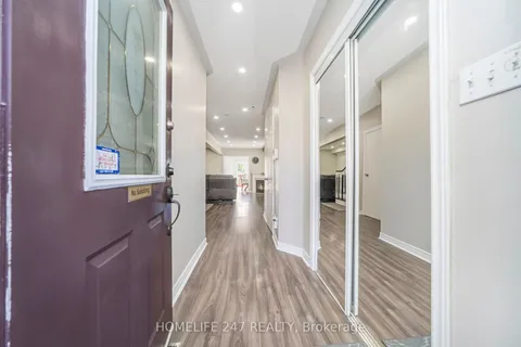 638 Madame Street, ON L5W 1G6