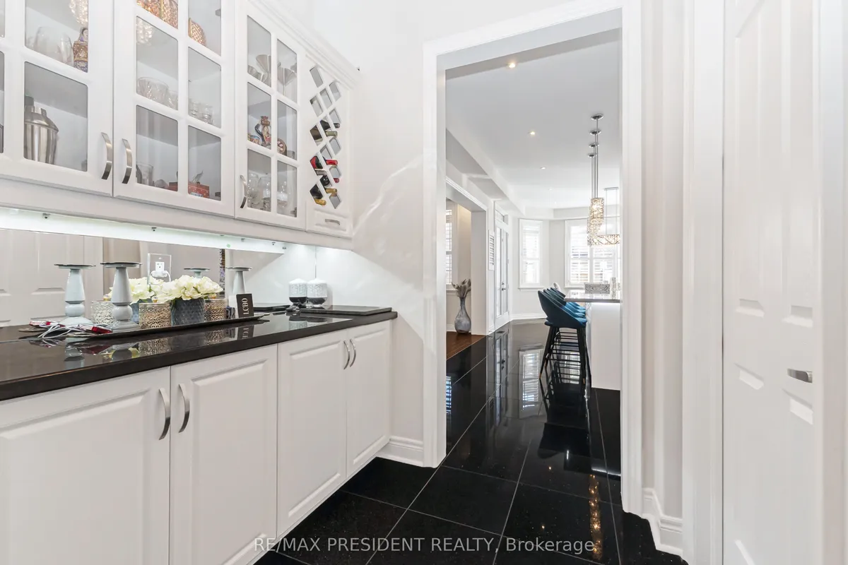 5 Sea Cliff Crescent, ON L6T 0G4